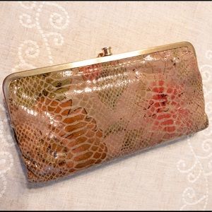 Hobo Clutch Style Wallet